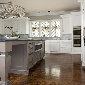 White Shaker solidwood custom design kitchen cabinet for sale