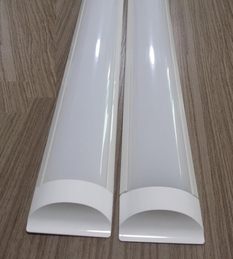 RoHS Ce 2 Years Warranty LED Wide Tube Light (WD-1500-wt45W)