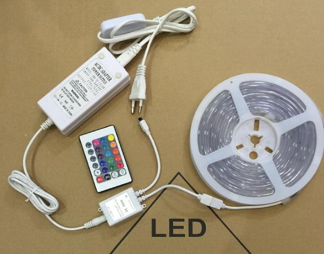 IP20 SMD3528 LED Strip with Blister Package