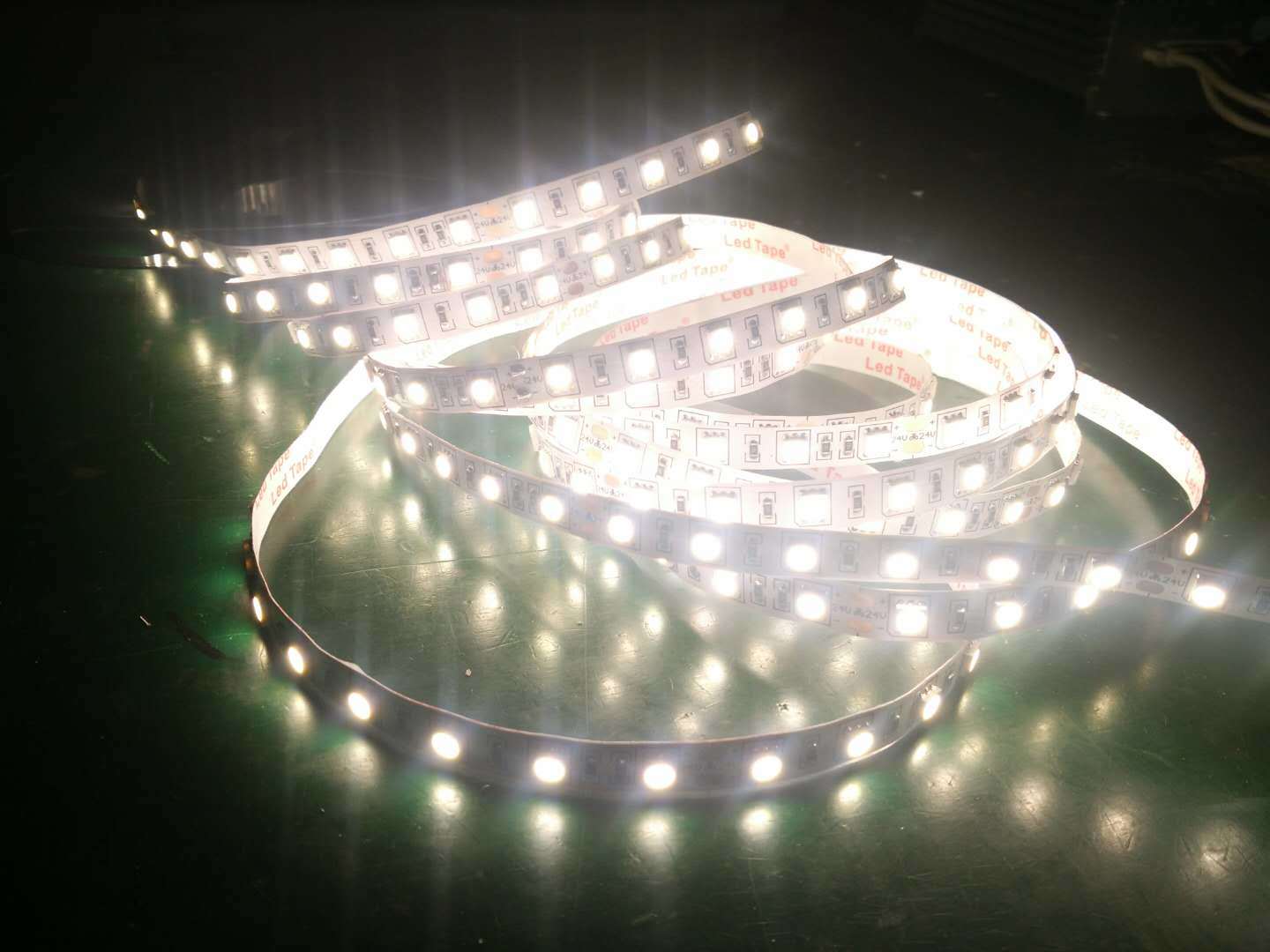 Customized High Luminance LED Strip Light with CE Approval